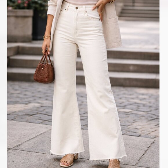 Madewell NWT High Rise Wide Leg Flare Jeans Size 30 Cream Raw Hem Denim
